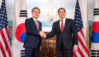 미일 외무장관 통화, "호르무즈 안전 위해 외교적 노력…조만간 만나자"
