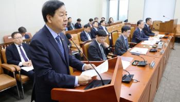 '환율안정 3법' 상임위 통과…서학개미 5월말까지 복귀때 양도세 면제