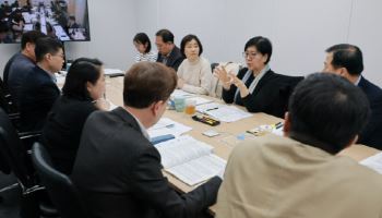 위기가구 잇단 비극에 복지부 긴급회의…정은경 "직권신청 활성화 추진"