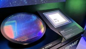 'HBM 두뇌' 경쟁…삼성전자·SK하닉 '베이스 다이' 전략은