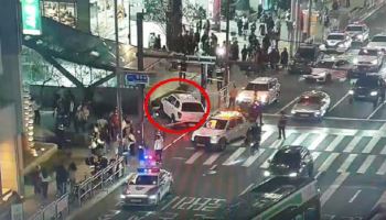 홍대입구역 인근서 차량 인도로 돌진…행인 4명 부상