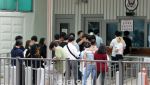 ‘2천만원’ 보증금 내라…미국, 50개국에 ‘현금 장벽’ 세운다