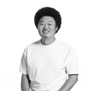 개그맨 윤택, 오늘 부친상…"슬픔 속 빈소 지켜"