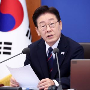 李 '긴급재정명령' 언급 파장…與"국민일상 보호"·野"헌법무시 정치쇼"