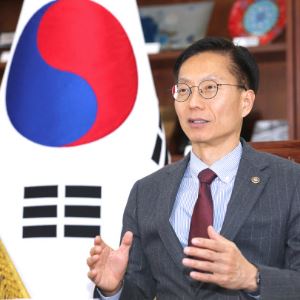 "지식이 곧 재산인 사회 만들 것"