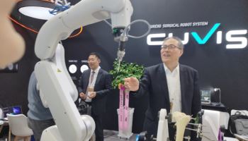 이재준 큐렉소 대표 “완전자동 수술로봇 승부수…美·유럽 통한다”