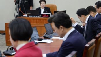 ‘26조 전쟁추경’ 국회 심사 본격화…"매표 예산" vs "민생 방파제”