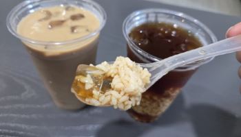 "커피에 햇반을 말아먹는다고?"…직접 먹어보니 "이게 되네"[먹어보고서]