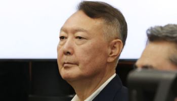탄핵 1년 尹 "지금 힘들더라도 진리로 회복" 부활절 메시지