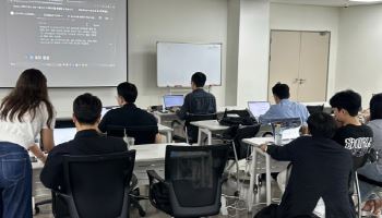 AI 바른 뷰티업계…신상품 기획 30초 만에 뚝딱