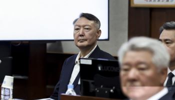 尹, 이상민 재판 출석…'단전·단수 지시' 질문 받자 헛웃음