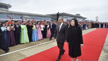 中 왕이 "北과 긴밀한 교류·협력"···北 최선희 "양국 관계 단단"