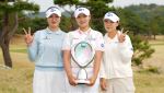 [포토]김민솔,함께 우승 축하하는 구단 선수들