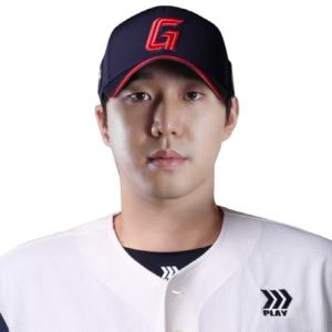 "타이어보다 못한 뚱녀" 롯데 최충연, 여성 팬 면전에서 막말