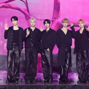 투모로우바이투게더 "재계약 후 첫 컴백, 데뷔하는 마음으로 준비"