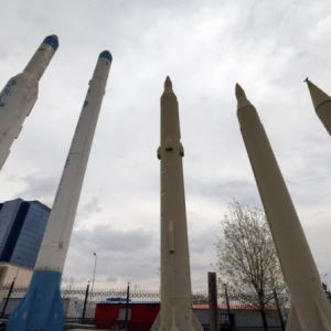 “이란에 무기 주면 50% 관세” 엄포에 中 “악의적” 반발