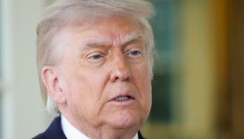 트럼프 '호르무즈 봉쇄' 승부수…‘유가·물가’ 흔드는 경제전으로 번지나