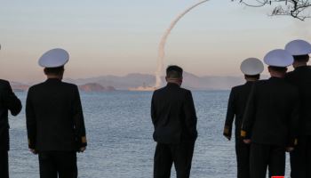 '한달 새 세 번' 최현호 찾은 김정은…또 미사일 쐈다(종합)