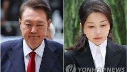 8개월만 법정 재회한 尹 부부…尹 '애틋 시선' 속 김건희 증언 거부