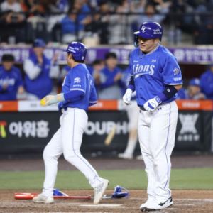삼성, 15볼넷 앞세워 4연승 질주...한화 불펜 '와르르'