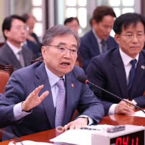 [포토]외통위, ''답변하는 조현 외교부 장관''