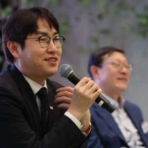 부산서 또 하정우 찾은 與 "하정우 수석은 부산 북구 사람"