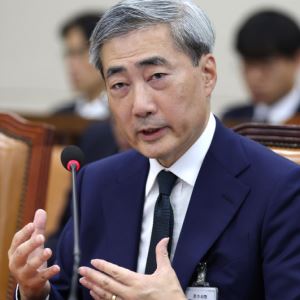 "난 매파 아니다" 신현송, 통화정책 신중론 강조…신상문제엔 고개 숙여(종합)