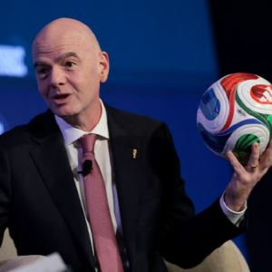 FIFA 회장 "이란, 확실히 월드컵 참가한다"