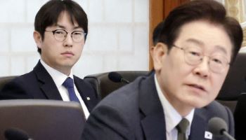 '출마 러브콜' 하정우 "다음 주말 지나면 거취 말할 것"