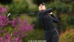 [포토]짜라위 분짠,유연한 첫 티샷