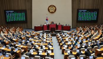 與 "지선 개혁법안 통과, 민주세력 연대 화답"…혁신당 "동지 맞나"