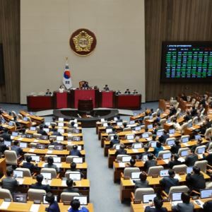 與 "지선 개혁법안 통과, 민주세력 연대 화답"…혁신당 "동지 맞나"