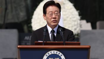 李대통령 "민주주의 끊임없이 입증해야…정치 책임은 오직 민생"(종합)