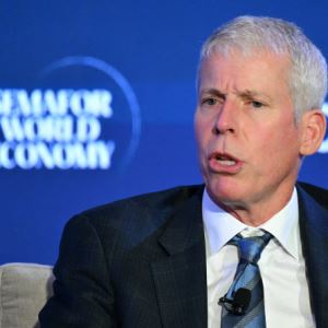 몇주면 휘발유값 내린다던 美에너지장관 "내년에야 가능"