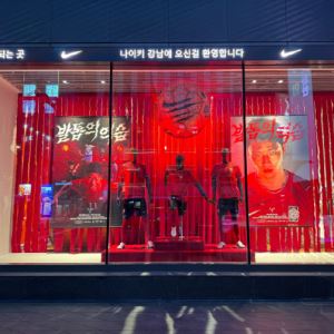 관심 저조해도…유통가 ‘월드컵의 계절’ 돌아온다