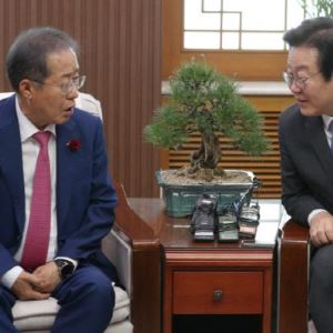 홍준표, 총리설에 "백수라 밥 준다 해서 간 것"…'배신자론'도 반박