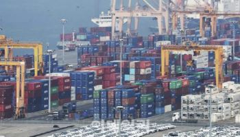 전쟁에도 4월 중순 수출 신기록…원유수입은 석달째 증가(종합)