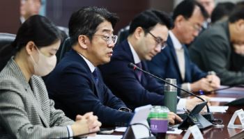 “석유 최고가격제, 가격 통제 크지 않아”…정부, 일본·유럽 사례로 반박