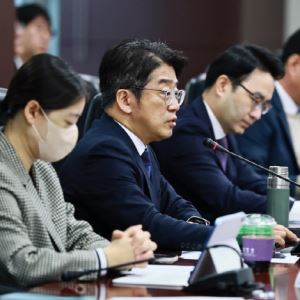 “석유 최고가격제, 가격 통제 크지 않아”…정부, 일본·유럽 사례로 반박