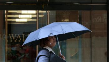 AI, 조력자냐 파괴자냐…월가 1만5000명 잘랐다