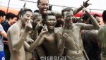 [올댓트래블] 탈춤, 고추장 요리, 수중 줄다리기…한국서만 즐길 수 있는 축제 만든다