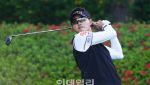 [포토] 이태희, 호쾌한 샷으로 우승에 도전한다