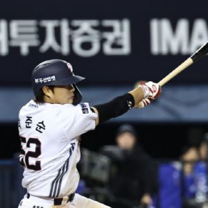 두산, 삼성 잡고 7위 도약…박준순, 8회 만루 싹쓸이 결승타