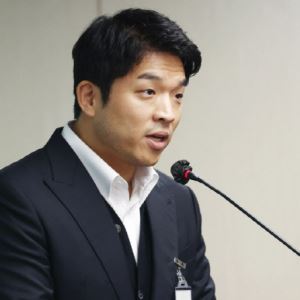 안성재, ‘와인 바꿔치기’ 논란 보름 만에 사과…“소믈리에 배제 조치”