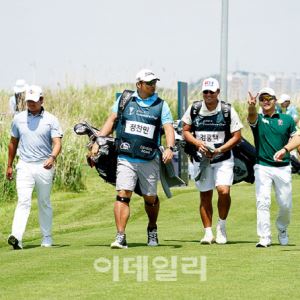 [포토] 최승빈, 김홍택, 정찬민, 승부는 잠시 넣어둬 행복골프                                                                                                                                              