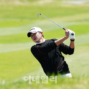 [포토] 양지호, 선두를 위협하는 샷                                                                                                                                                                       