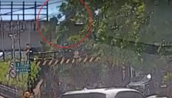 폭탄 떨어지는 줄…보행자 덮친 낙석 사고 CCTV 보니