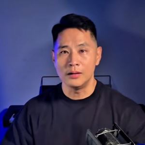 “죄송하다”… 유승준, 병역 기피 댓글 읽다 끝내 눈물