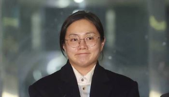 박나래, 전 매니저 갑질 의혹 추가 조사…5월 중 3차 소환