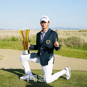 [포토] 오승택, KPGA 파운더스컵 재패                                                                                                                                                                     